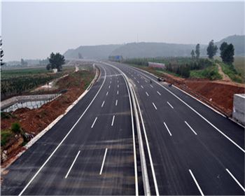 河南公路工程業(yè)務，高速公路路基排水施工應該注意哪些問題？