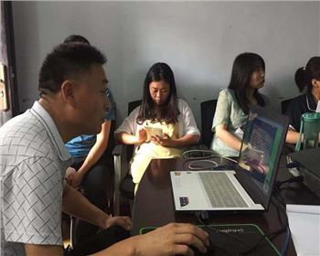 萬通公司組織學(xué)習(xí) 《公路瀝青路面養(yǎng)護(hù)設(shè)計規(guī)范》活動